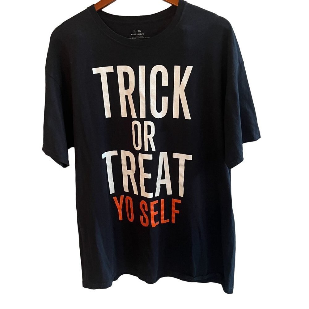 Michaels Shirt Adults XL Black Cotton Halloween‎ Trick Treat Casual